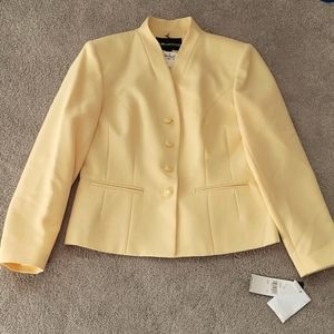 Sag Harbor Suit Jacket